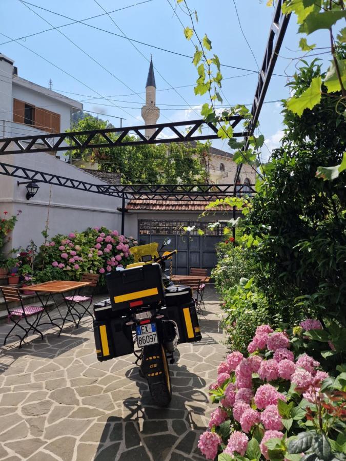 Palorto Traditional Hotel Gjirokaster Exterior photo